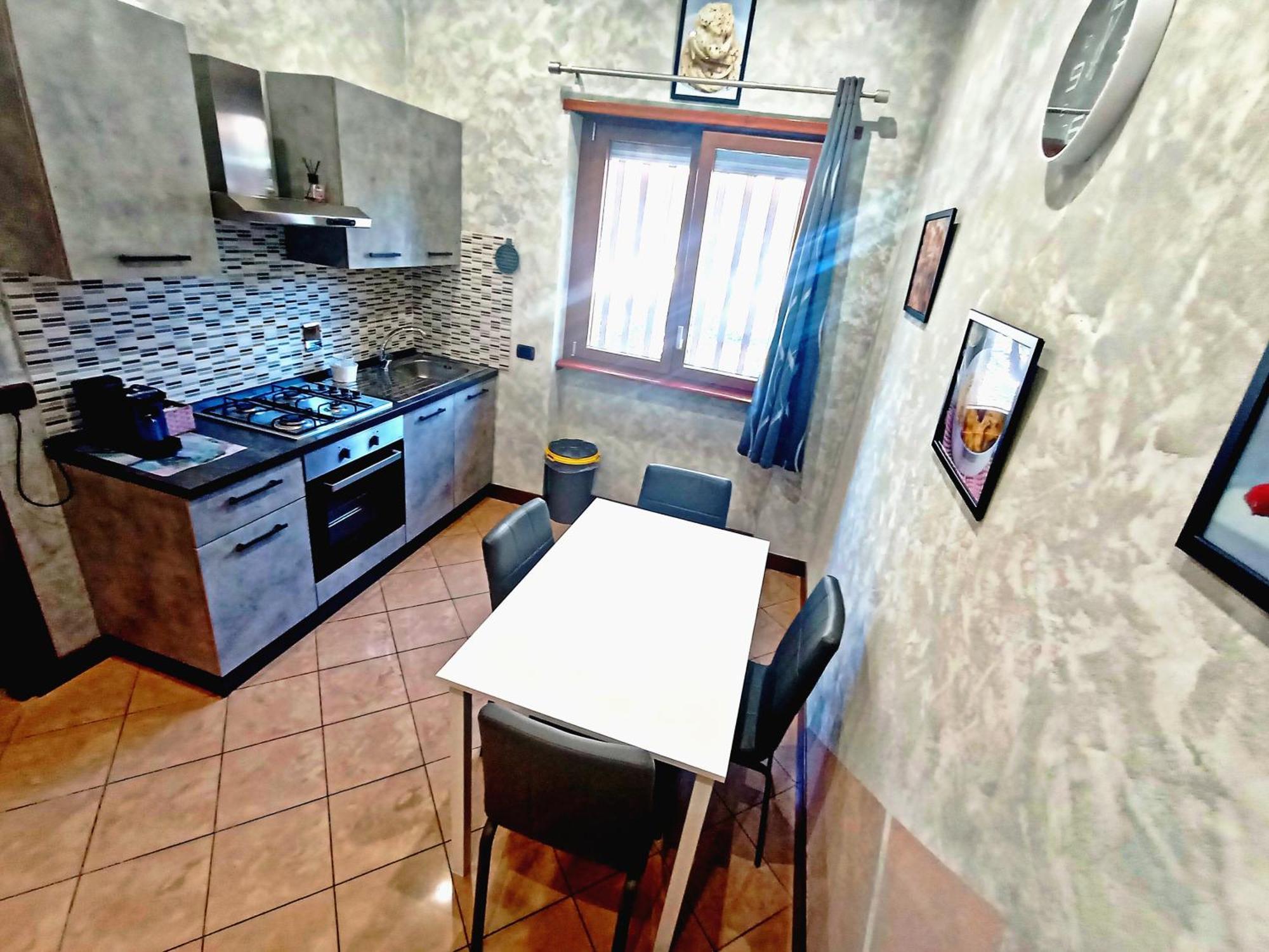 1 Apartment *